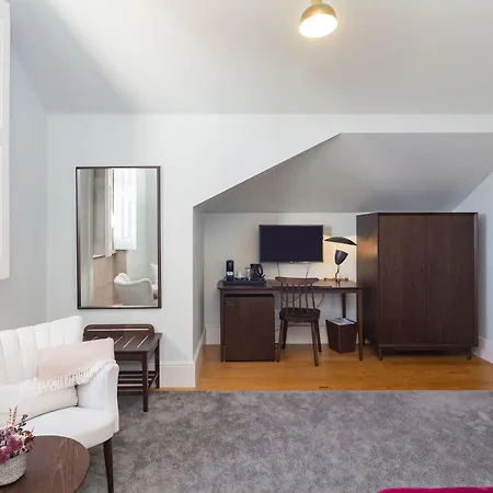 Marques Garden House By Olivia 3*