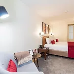 Marques Garden House By Olivia Oporto