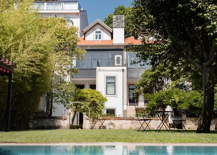 Marques Garden House By Olivia 3*